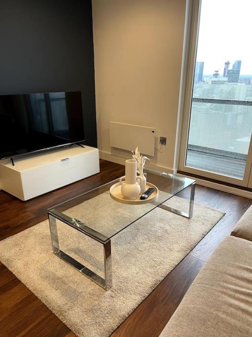 Lovely 2-Bedroom Condo With Balcony Manchester Exteriör bild
