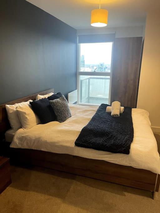 Lovely 2-Bedroom Condo With Balcony Manchester Exteriör bild